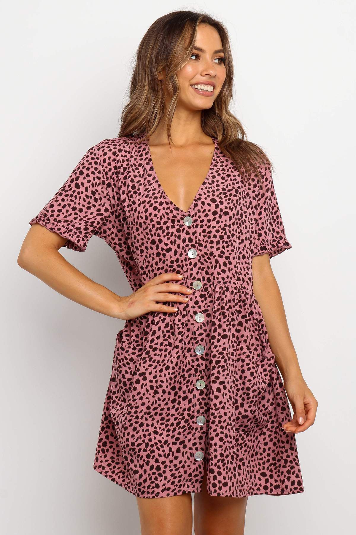 Dalia – Robe Courte à Pois et Manches Volantes